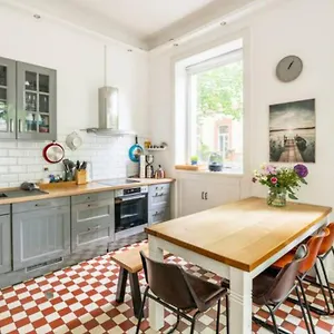 Apartment Großzügige Altbauwohnung In Bestlage, Hamburg
