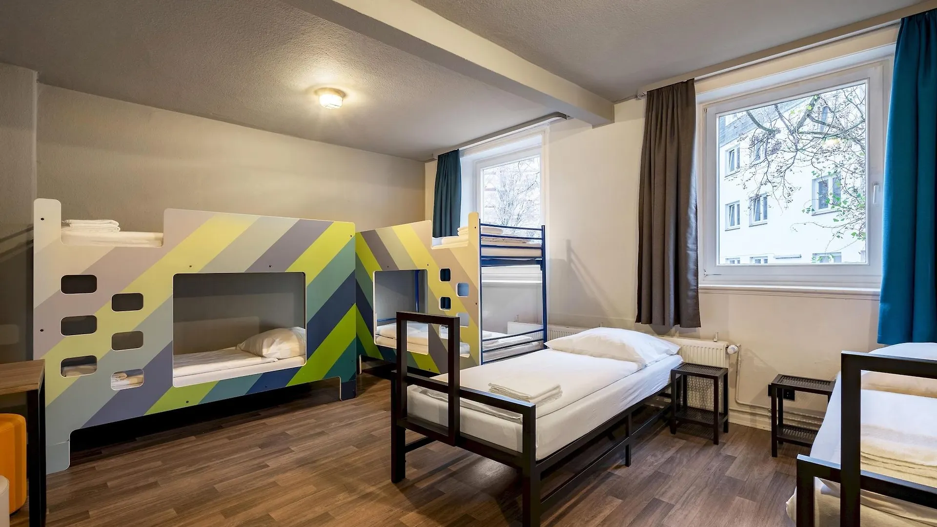 Hotel a&o Hamburg Reeperbahn 0*,